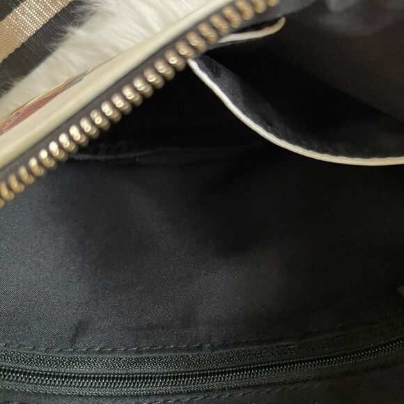 Reason beige Fanny belt with red and green roses adjustable belt front z… - Picture 9 of 9